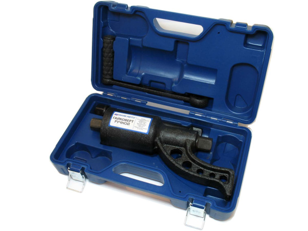 Гайковерт ручной 1", без головок, в кейсе МАЯКАВТО™ (651330к)