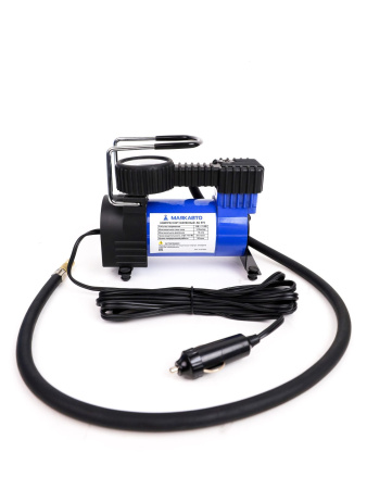 Компрессор МАЯКАВТО™ АС 575ма в кейсе с набором инструментов